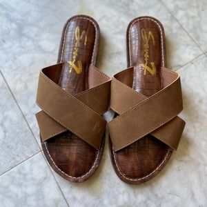 NWOT Slip on sandals